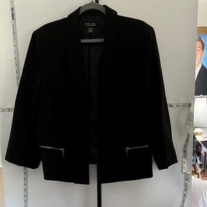 Evan Picone Black Label Women's Elegant Black Blazer size 18